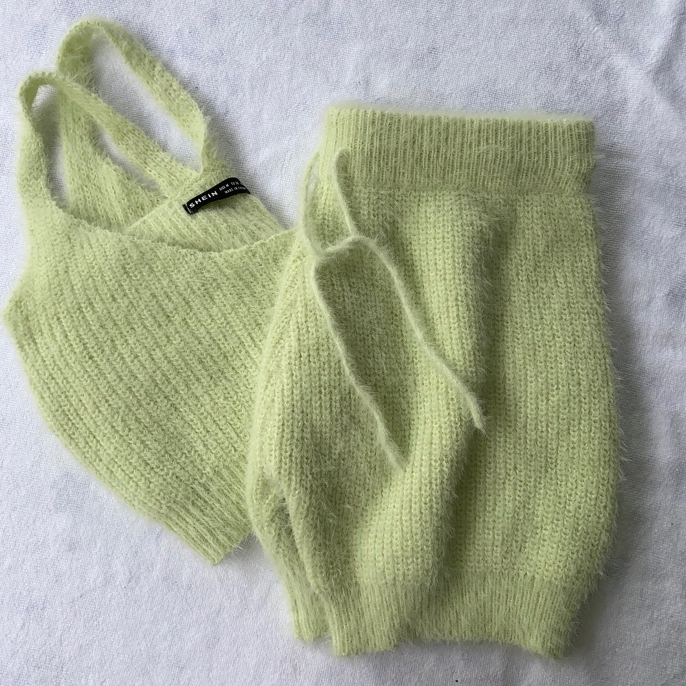 Light Green Fuzzy Set - Picture 4 of 6